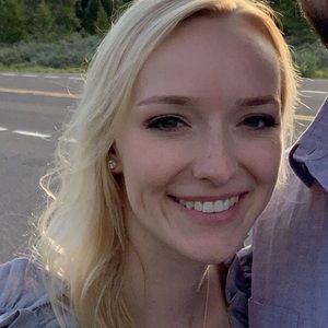 Meet your Posher, Katelyn